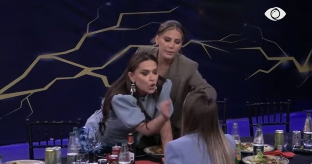 “O qelbësirë, nuk meriton as të urrehesh…”/Debat i fortë mes Rozanës dhe Gertës!