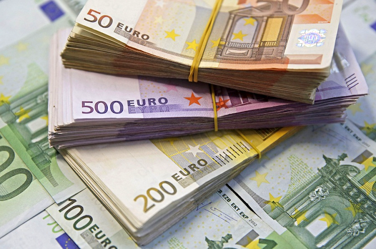 Euro dhe dollari nuk ka ku shkojnë më ulët se kaq! Ndërhyn Banka e Shqipërisë!